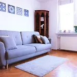 Cozy And Great Location By Cooee Διαμέρισμα
