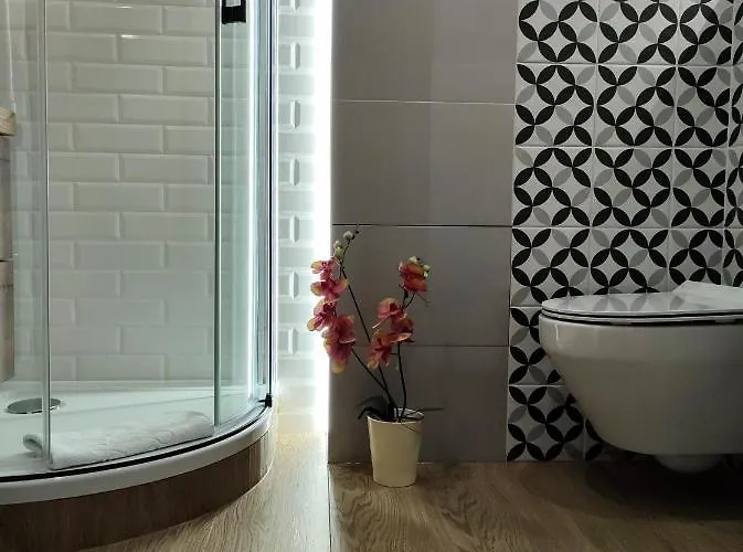 Cozy And Great Location By Cooee Apartment