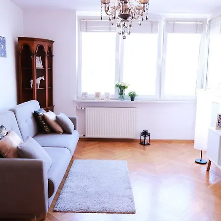 Lägenhet Cozy And Great Location By Cooee Warszawa