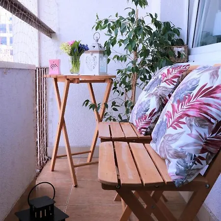 Lägenhet Cozy And Great Location By Cooee