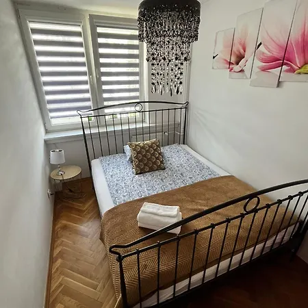 公寓 Cozy And Great Location By Cooee *